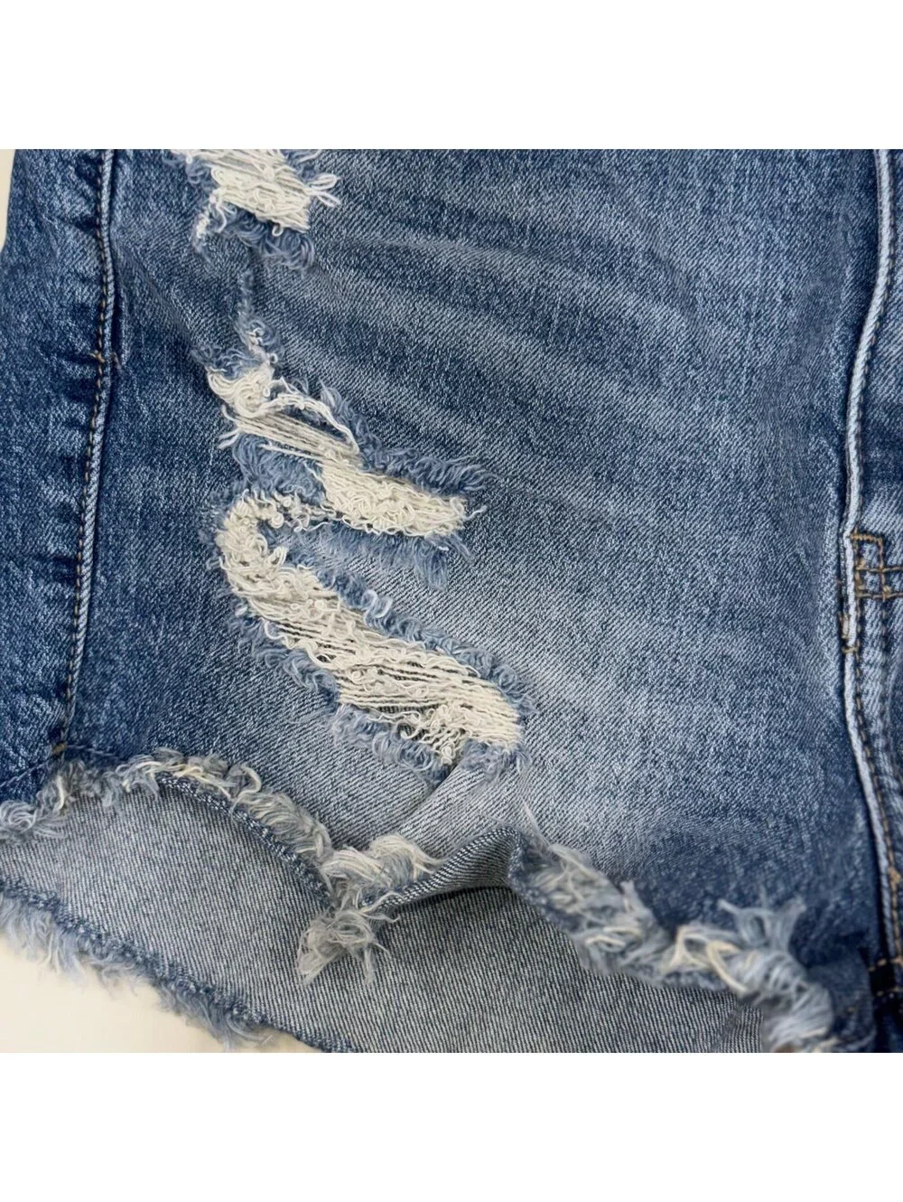 Studio Blue Women’s Distressed Denim Shorts Size 29 Mid Rise Frayed Hem Stretch